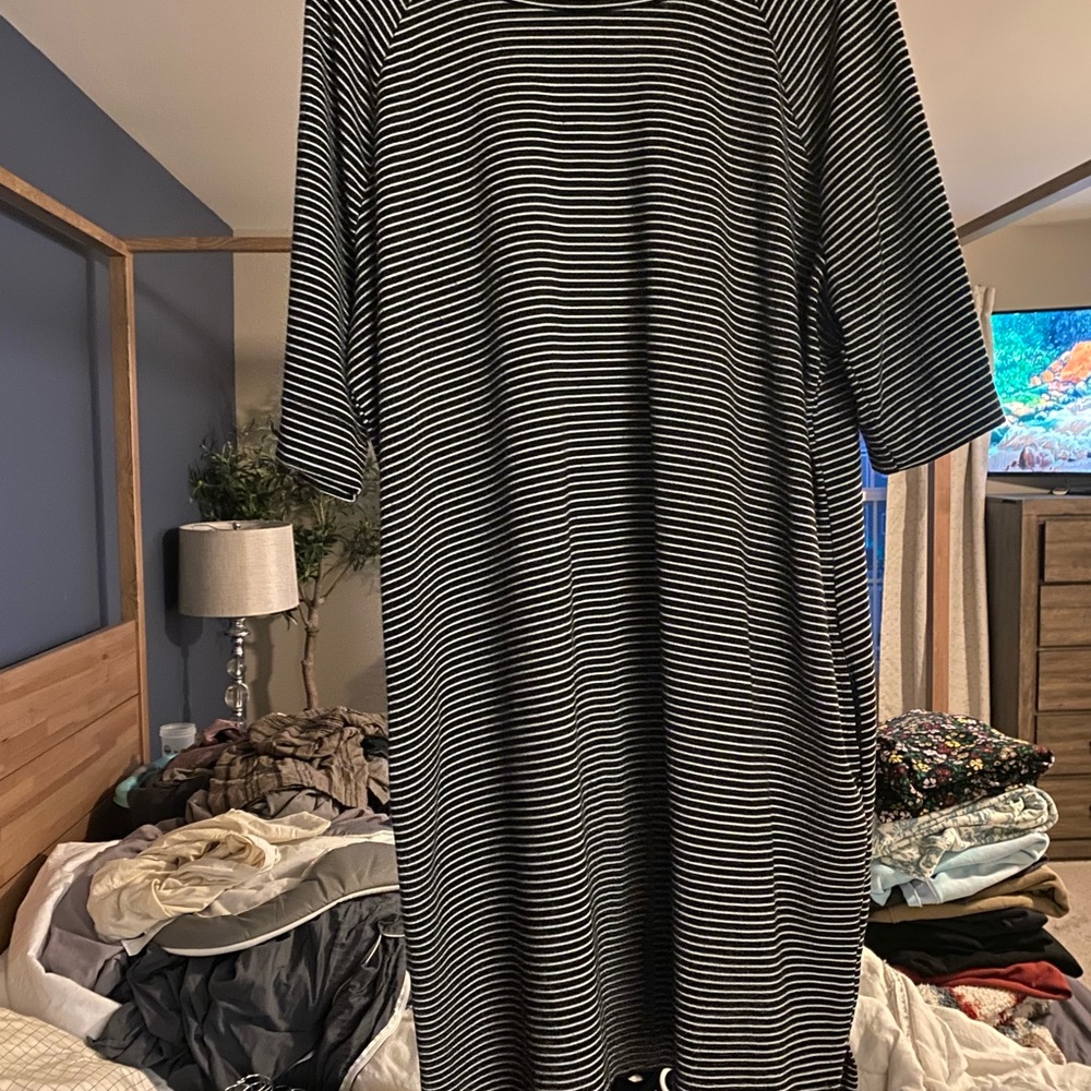 Loose fitting striped dress